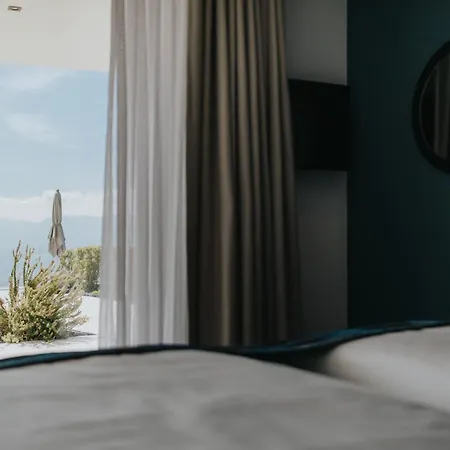 Bed and Breakfast La Vista Panoramic Hideaway (Adults Only) Dorf Tirol Zimmer foto